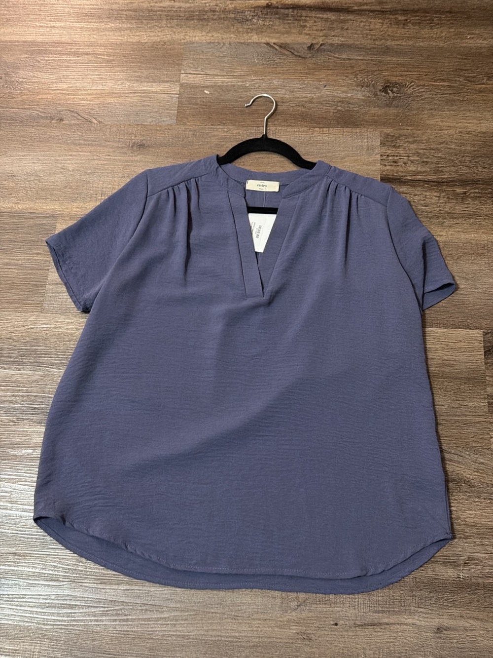 entro Short Sleeve Split V-Neck Blouse in Dusty Blue
